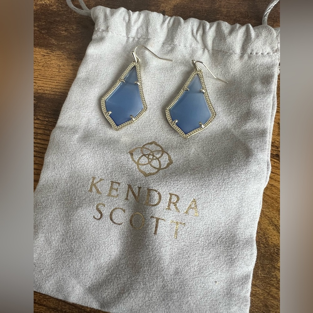 Kendra Scott dangle earrings